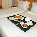Oyo 5045 Apartment Nks Leo Inn