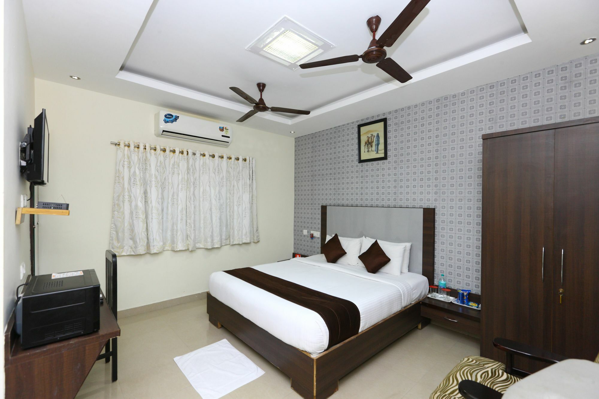 Hotel Oyo 5045 Nks Leo 3*