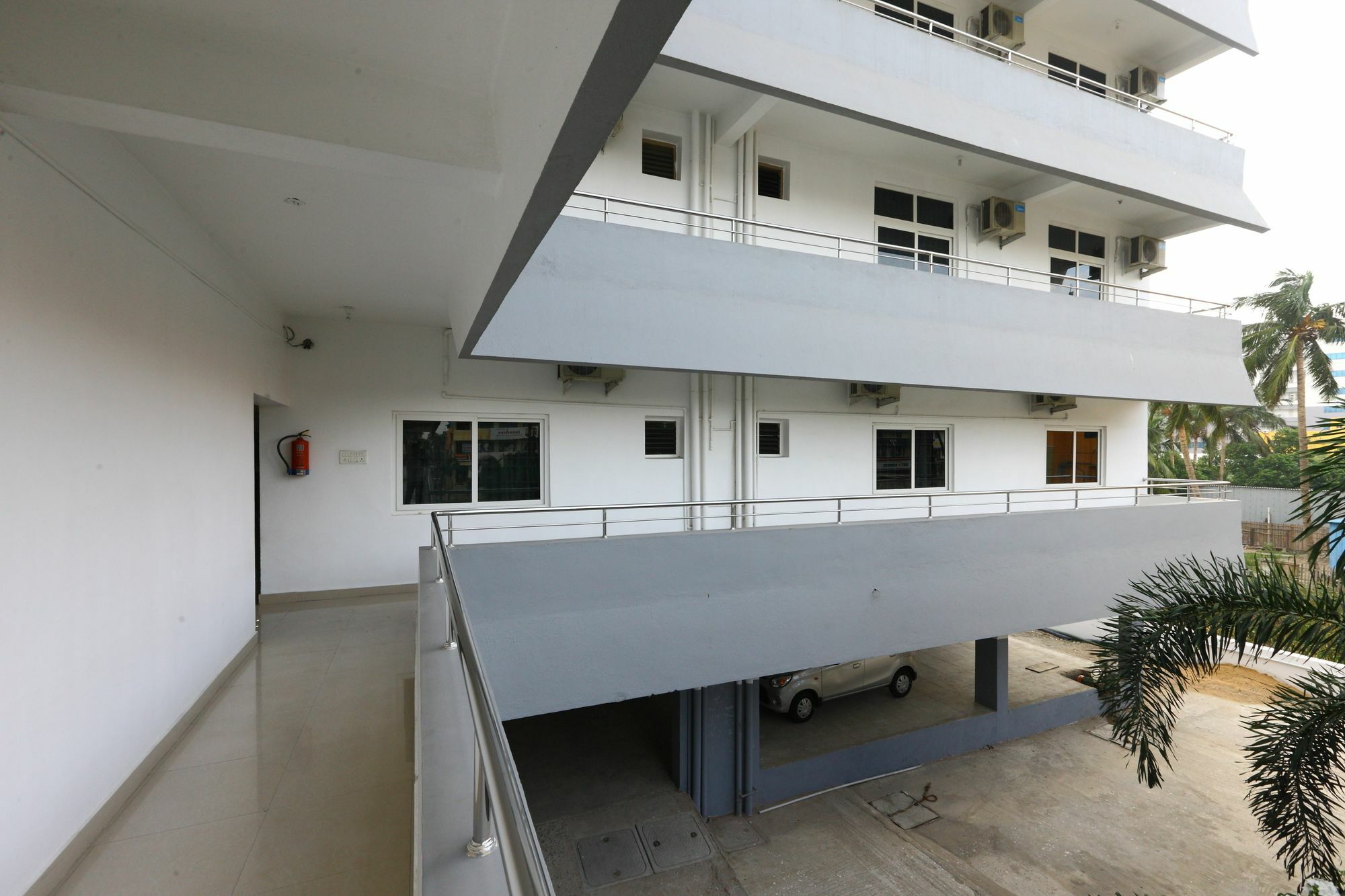 Oyo 5045 Nks Leo Hotel Chennai