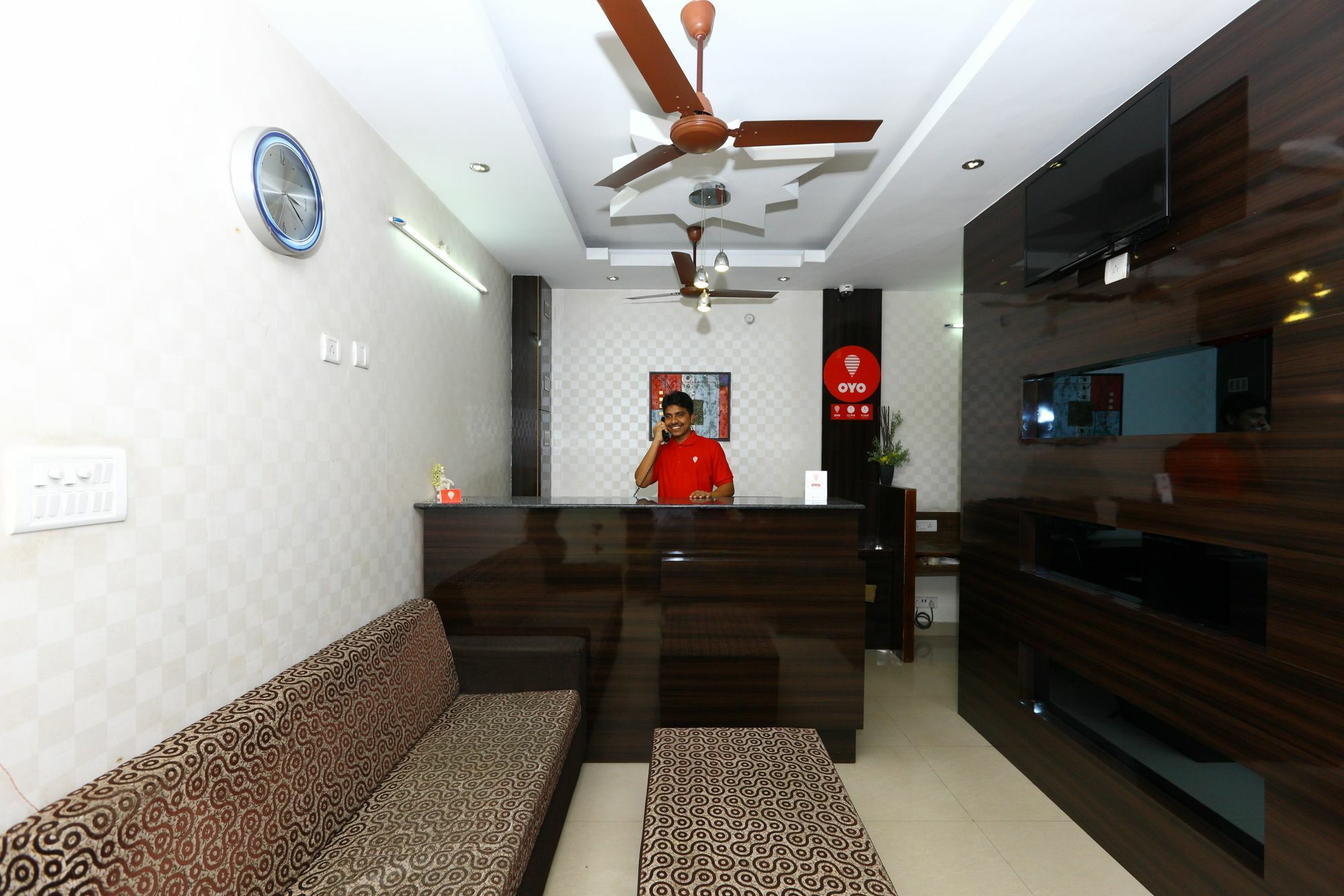 Hotel Oyo 5045 Nks Leo